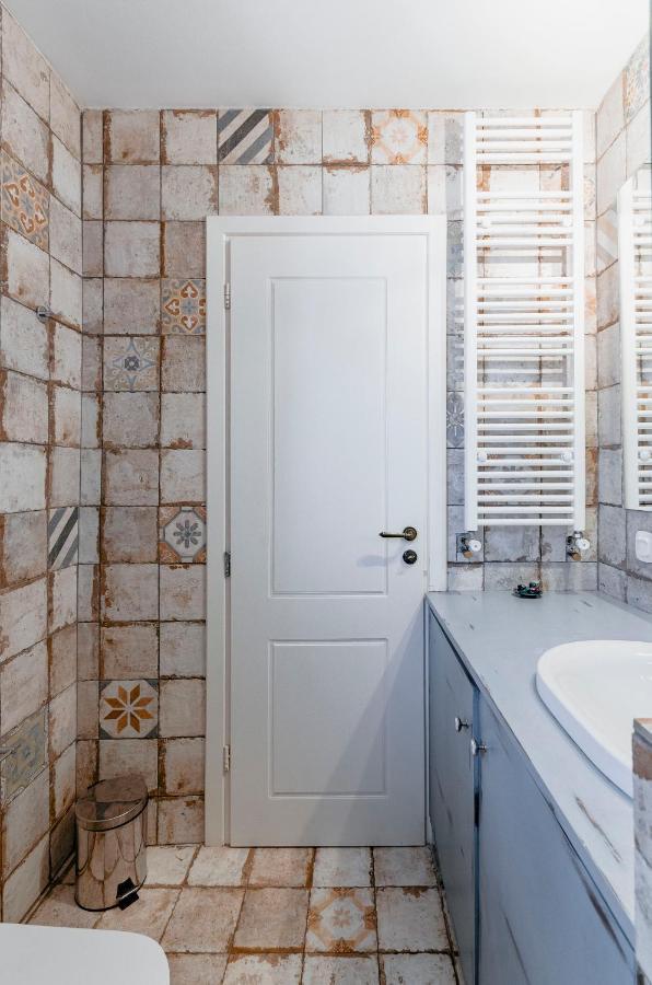 Comfortable 2 Bd Apartment Close To Athens Archeological Museum Ngoại thất bức ảnh